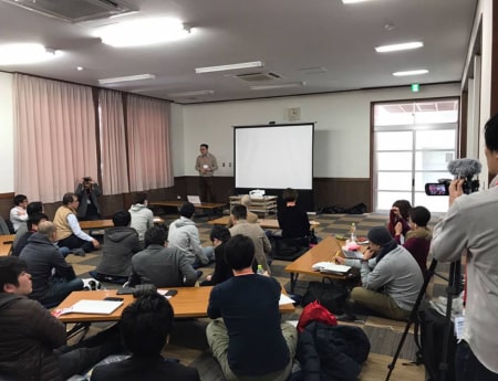 美馬市の廃校で県外企業中心にワーケーション、経営合宿実施